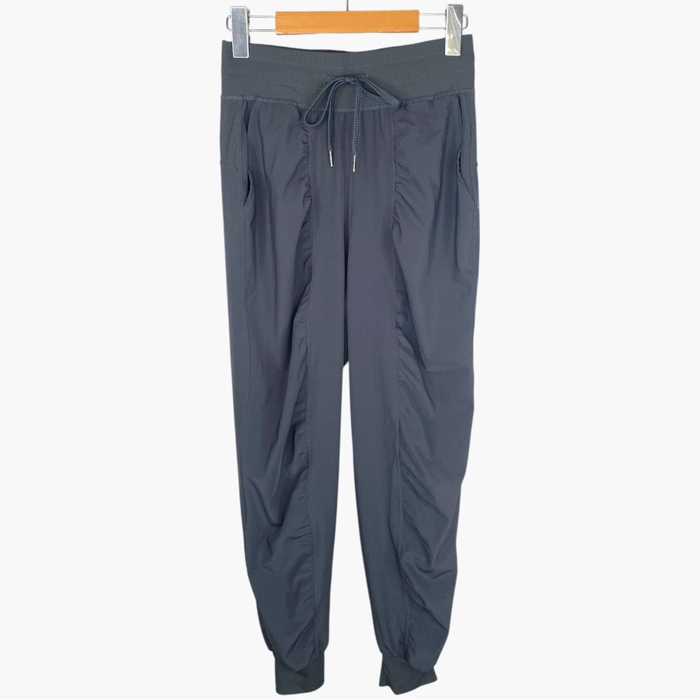 LULULEMON 'dance studio' jogger size: 4